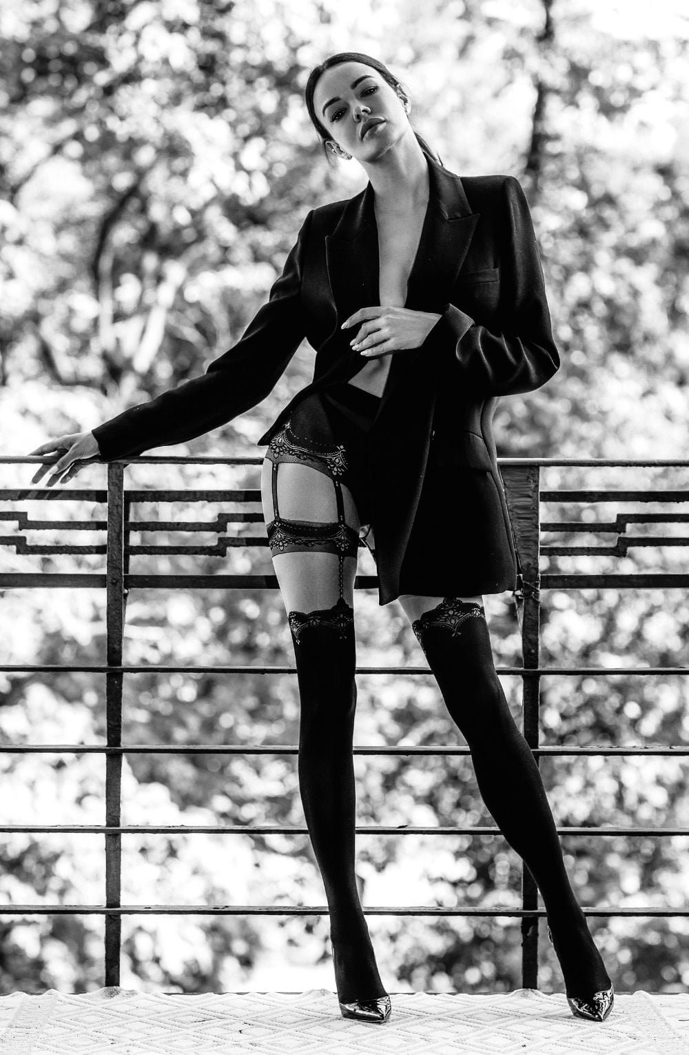 Black Secret BS102 Crotchless Tights - Image 3